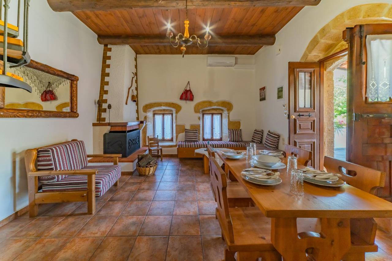 Villa Areti - Traditional Cozy Villa Embrosneros Εξωτερικό φωτογραφία